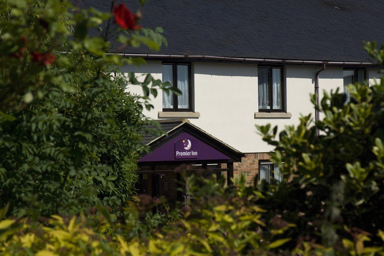 Premier Inn Premier Inn Silverstone Syresham Exterior photo